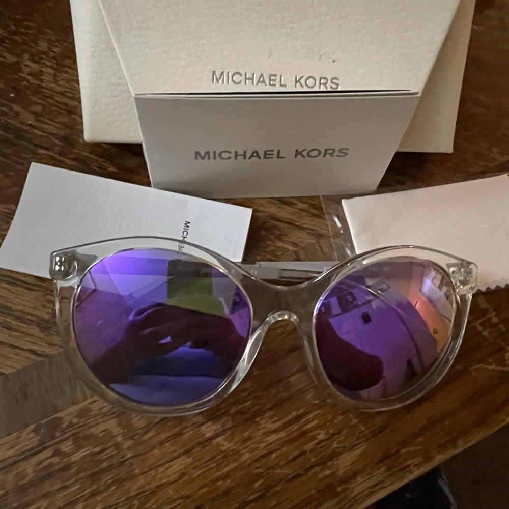 Michael kors Sunglasses with polarized lenses